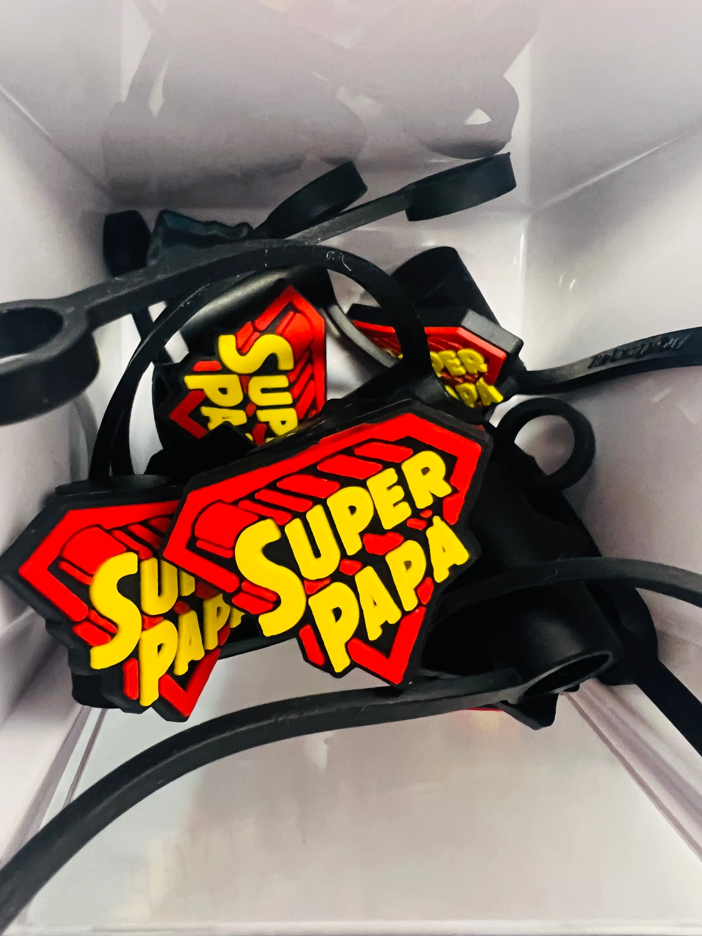 Super Papa, Straw Toppers